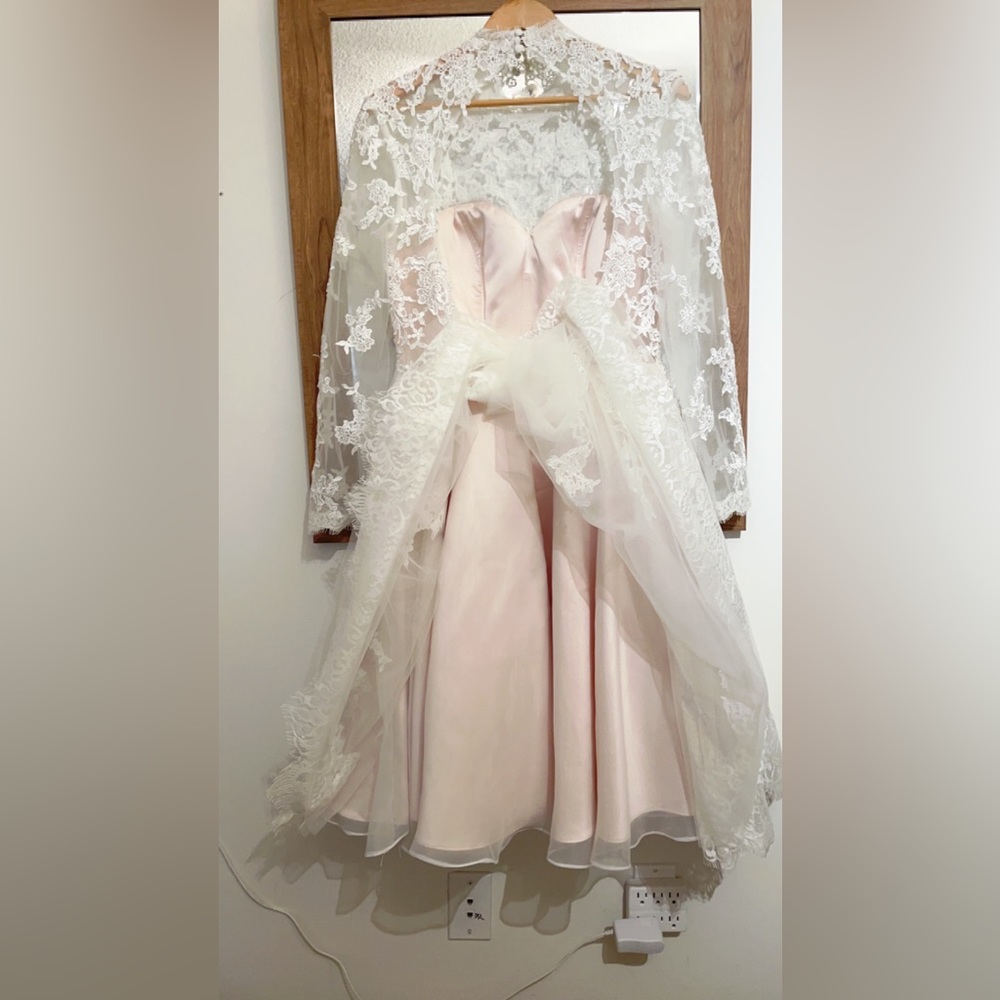 WEDDING DRESS - Picture 3 of 13